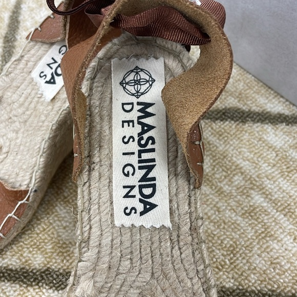 “Maslinda Designs” Size 36 Ankle Wrap Wedge - Picture 2 of 10